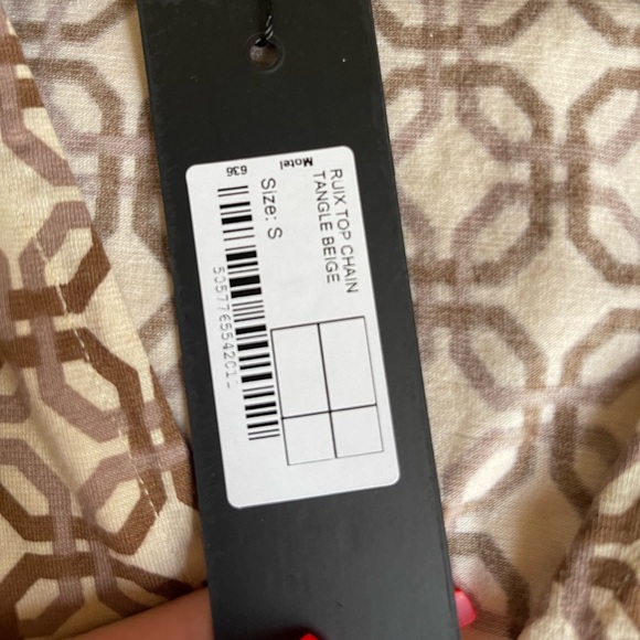 Motel Rocks Top - Picture 7 of 7